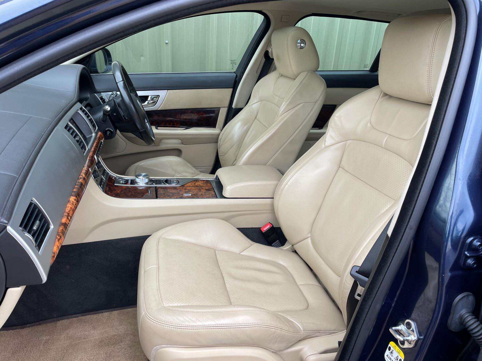 2013 JAGUAR XF 2013 JAGUAR XF