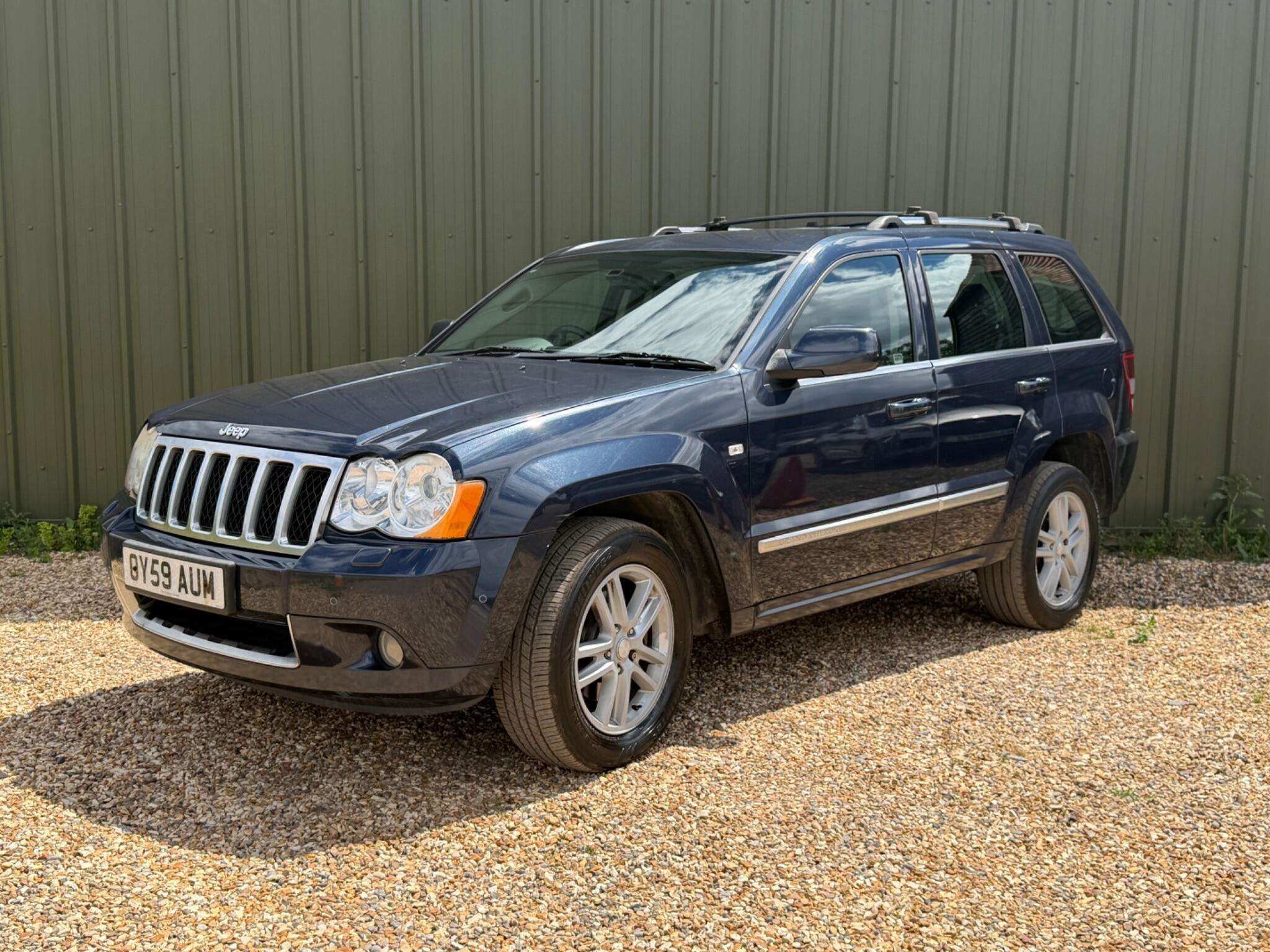 A 2009 JEEP GRAND CHEROKEE 3.0 CRD Overland 4WD 5dr A 2009 JEEP GRAND CHEROKEE 3.0 CRD Overland 4WD 5dr