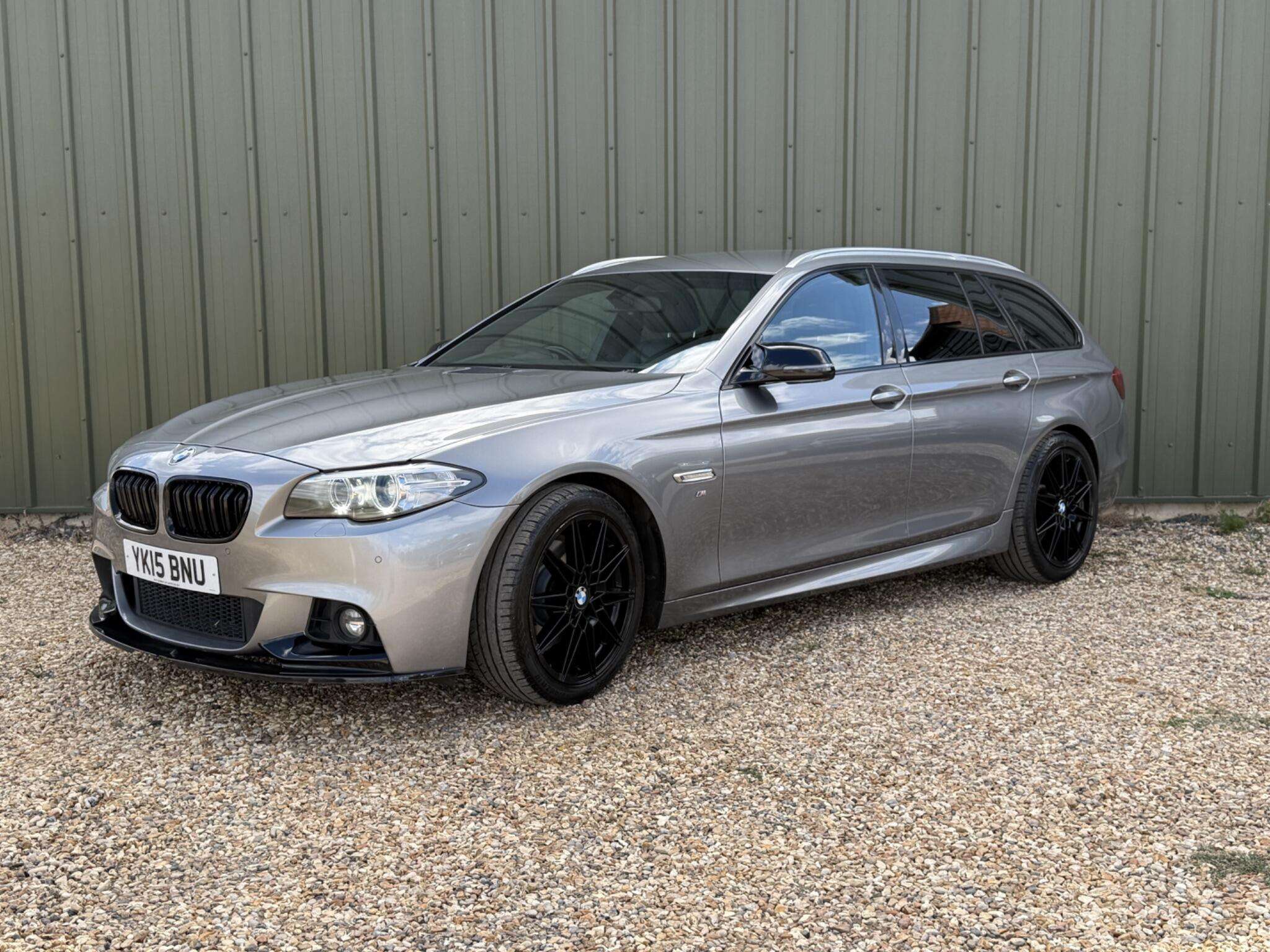 A 2015 BMW 5 SERIES 2.0 520d M Sport Touring Auto Euro 6 (s/s) 5dr A 2015 BMW 5 SERIES 2.0 520d M Sport Touring Auto Euro 6 (s/s) 5dr