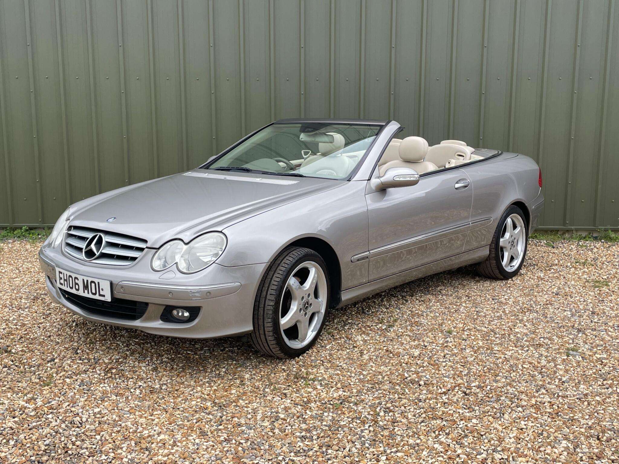 A 2006 MERCEDES-BENZ CLK 3.0 CLK280 Elegance Cabriolet 7G-Tronic 2dr A 2006 MERCEDES-BENZ CLK 3.0 CLK280 Elegance Cabriolet 7G-Tronic 2dr