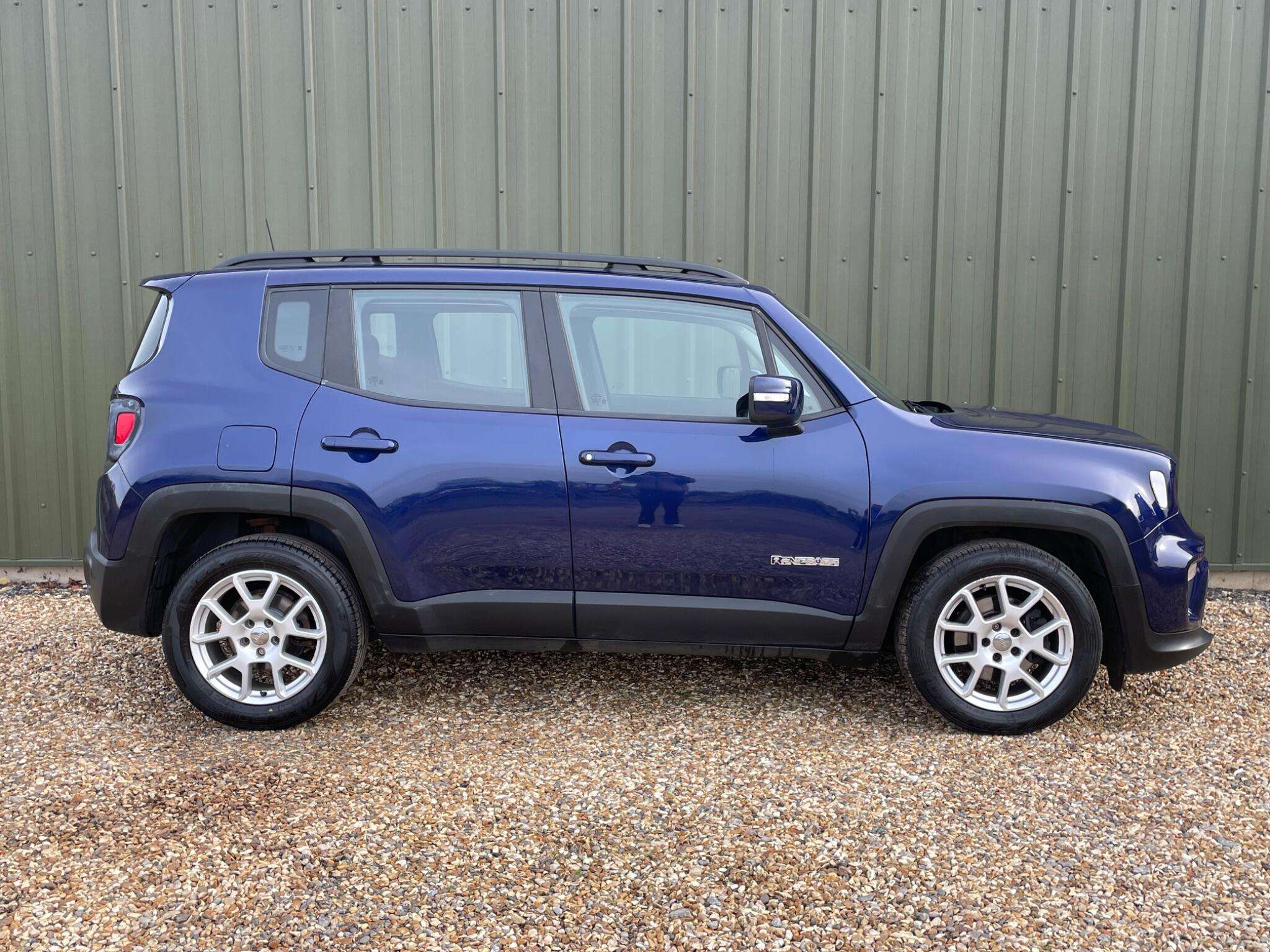 A 2019 JEEP RENEGADE 1.3 GSE T4 Longitude DDCT Euro 6 (s/s) 5dr A 2019 JEEP RENEGADE 1.3 GSE T4 Longitude DDCT Euro 6 (s/s) 5dr