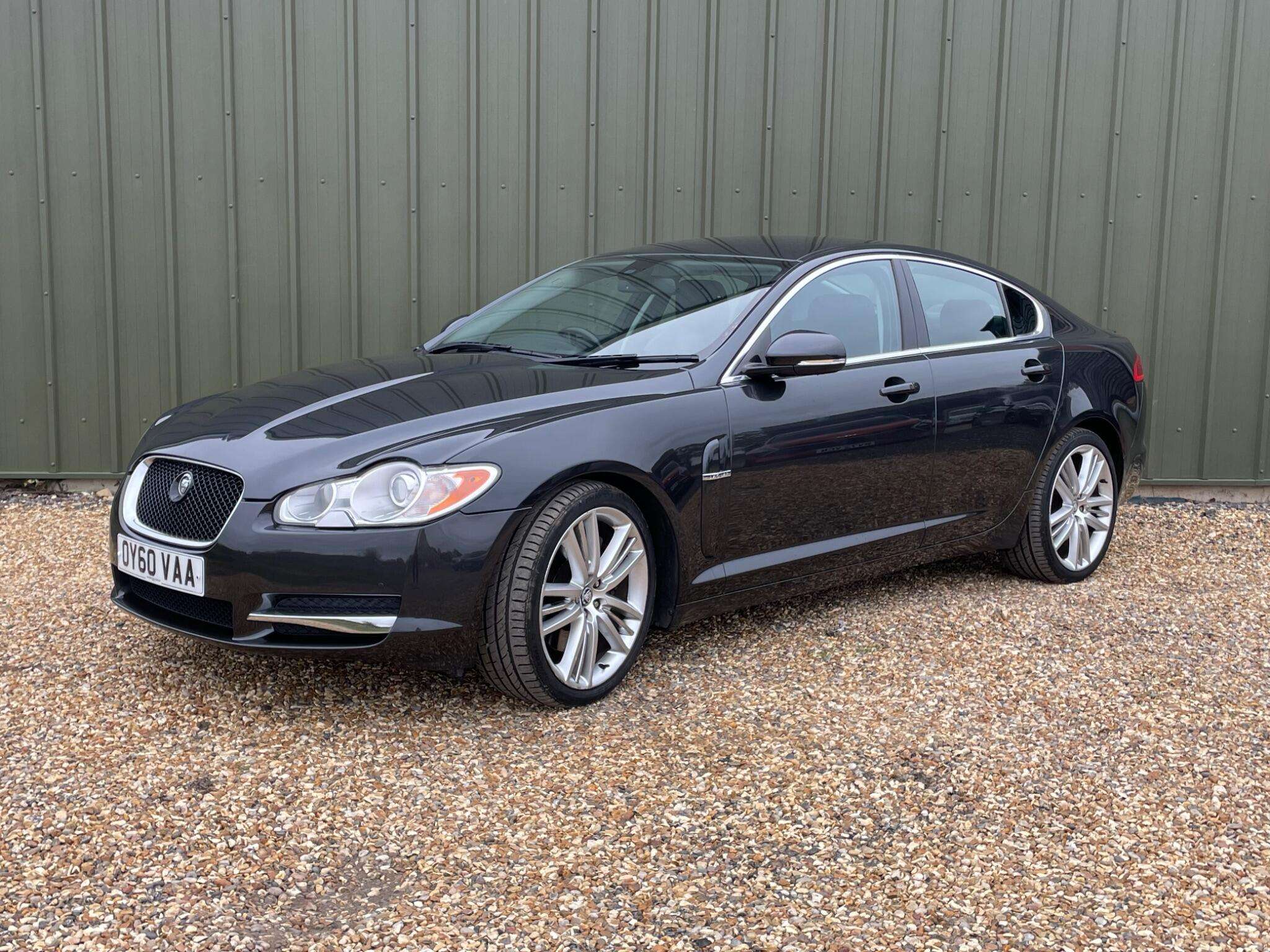 A 2010 JAGUAR XF 5.0 V8 Premium Luxury Auto Euro 5 4dr A 2010 JAGUAR XF 5.0 V8 Premium Luxury Auto Euro 5 4dr