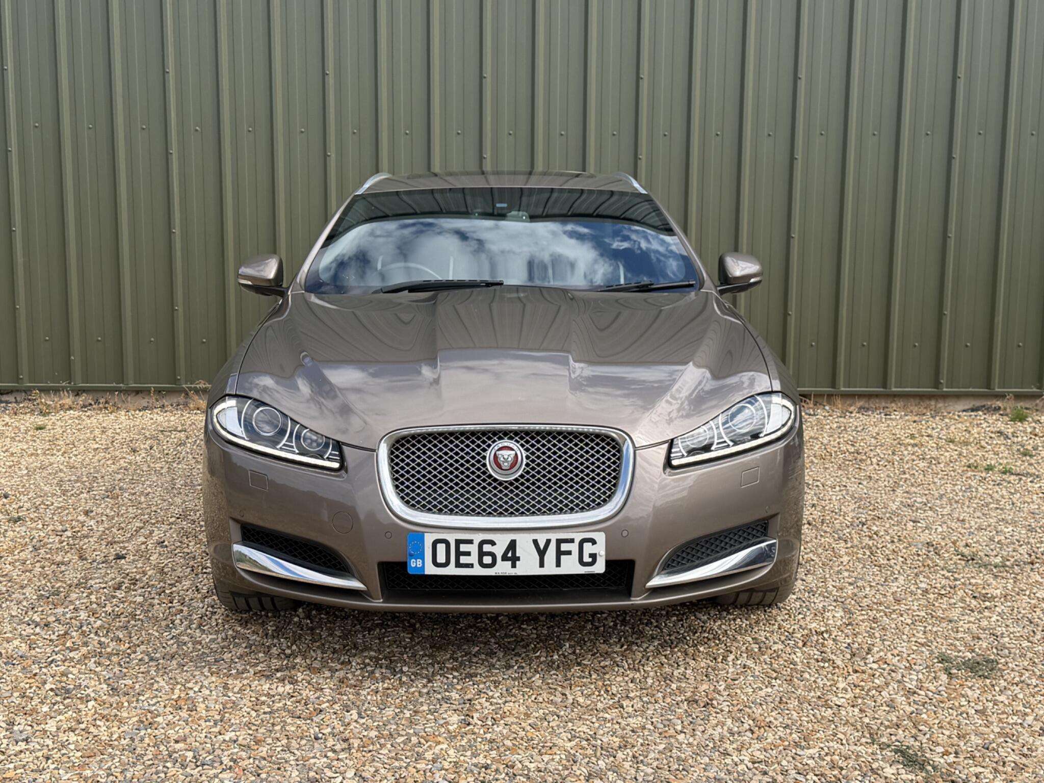 A 2015 JAGUAR XF 3.0d V6 Portfolio Sportbrake Auto Euro 5 (s/s) 5dr A 2015 JAGUAR XF 3.0d V6 Portfolio Sportbrake Auto Euro 5 (s/s) 5dr