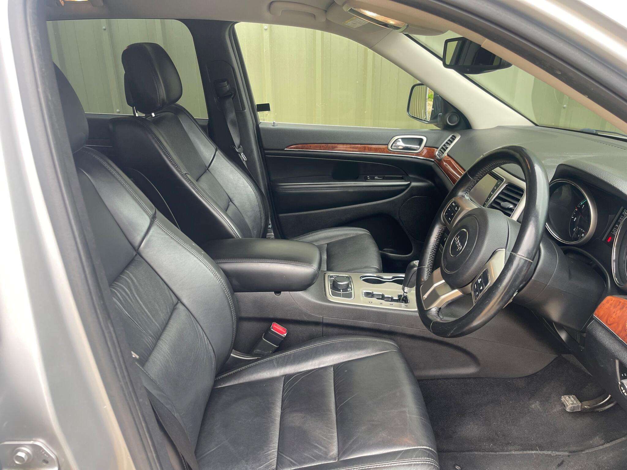 2011 JEEP GRAND CHEROKEE 2011 JEEP GRAND CHEROKEE