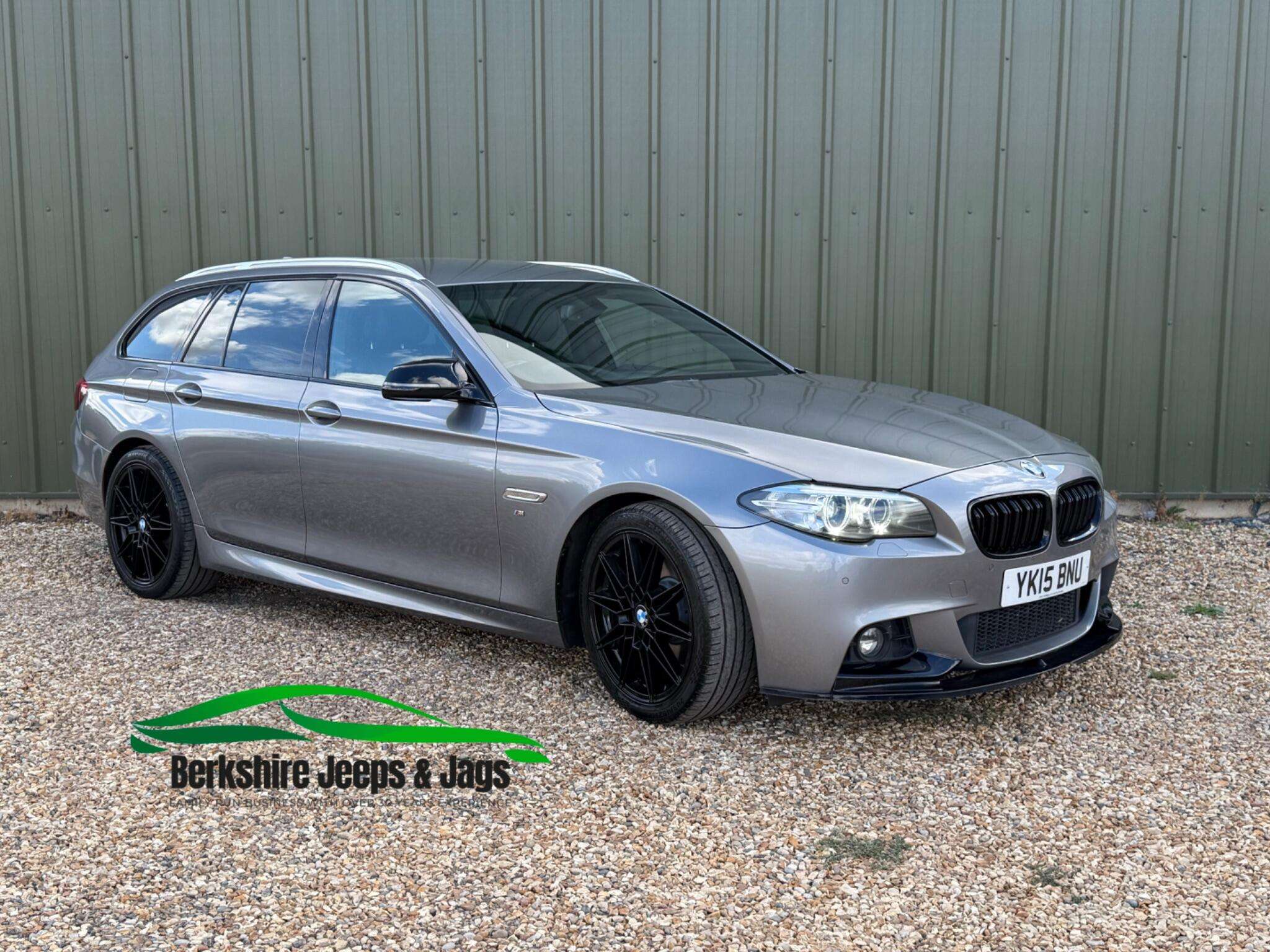 A 2015 BMW 5 SERIES 2.0 520d M Sport Touring Auto Euro 6 (s/s) 5dr A 2015 BMW 5 SERIES 2.0 520d M Sport Touring Auto Euro 6 (s/s) 5dr