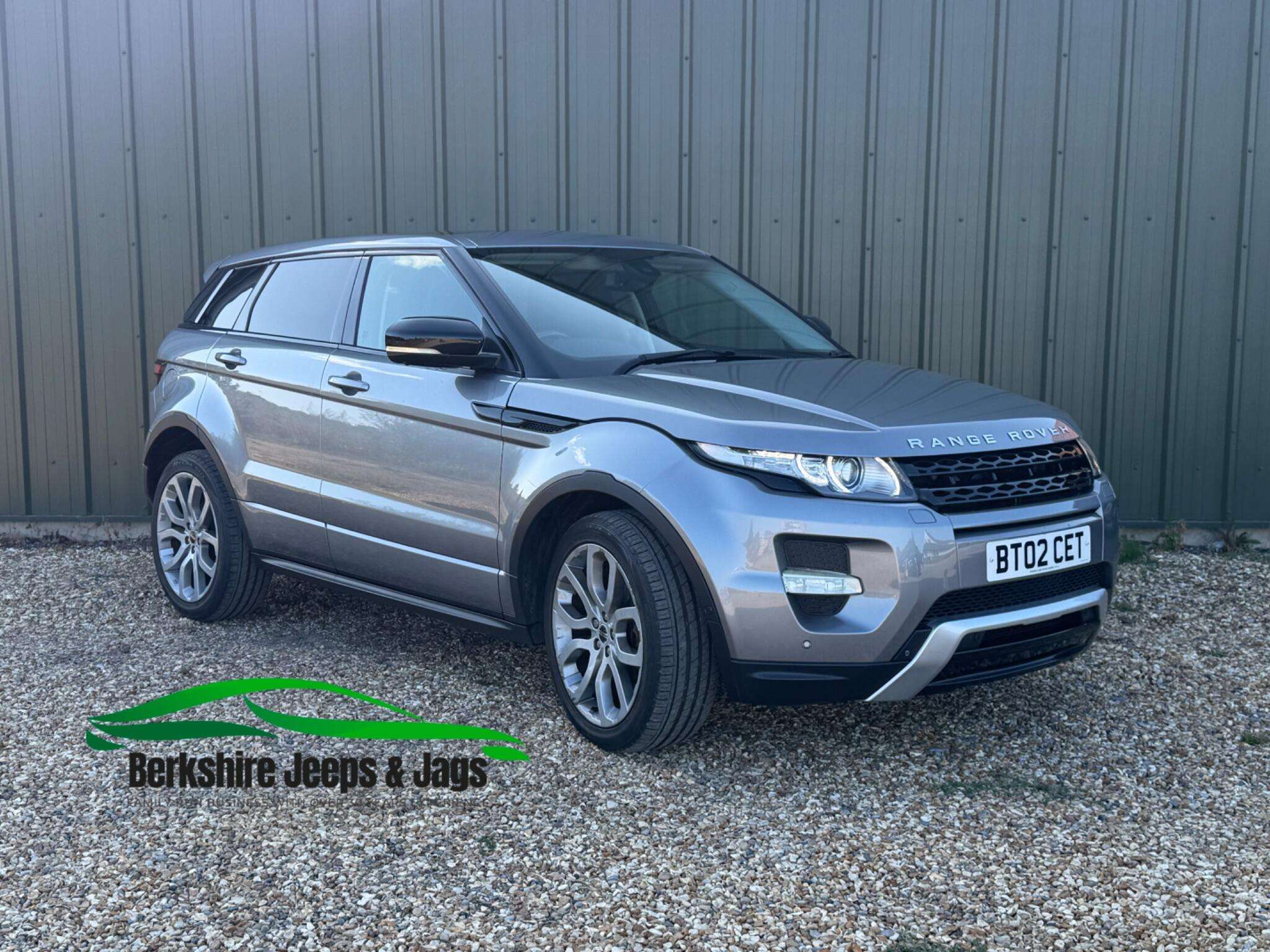 A 2012 LAND ROVER RANGE ROVER EVOQUE 2.2 SD4 Dynamic Auto 4WD Euro 5 5dr A 2012 LAND ROVER RANGE ROVER EVOQUE 2.2 SD4 Dynamic Auto 4WD Euro 5 5dr
