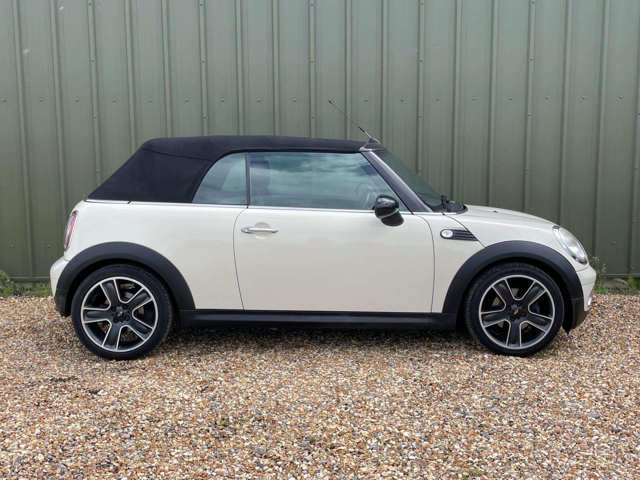 2010 MINI CONVERTIBLE 2010 MINI CONVERTIBLE