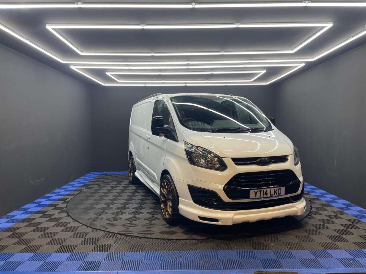 A 2014 FORD TRANSIT CUSTOM 2.2 TDCi 270 ECOnetic Panel Van 5dr Diesel Manual L1 H1 (162 g/km, 98 bhp) A 2014 FORD TRANSIT CUSTOM 2.2 TDCi 270 ECOnetic Panel Van 5dr Diesel Manual L1 H1 (162 g/km, 98 bhp)