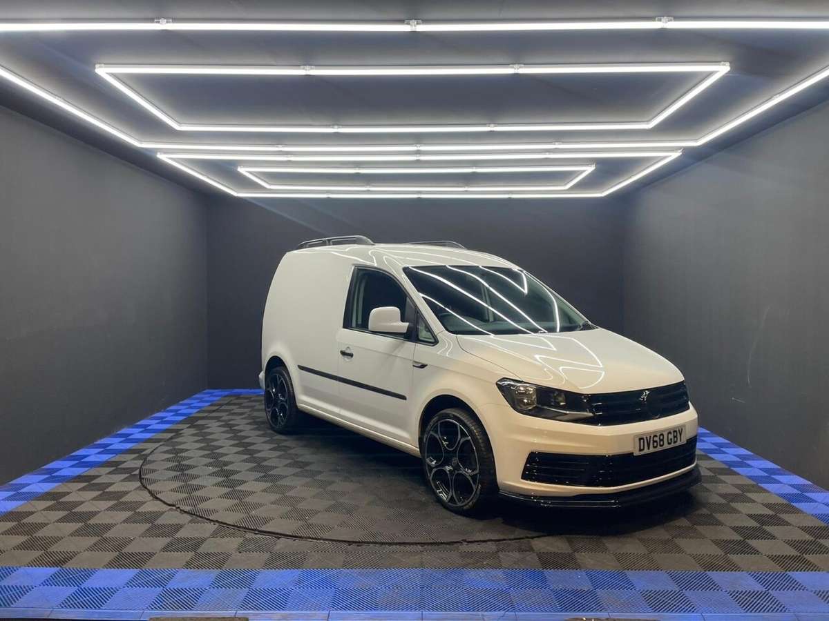 Check out this Volkswagen Caddy 2018 Diesel Manual
