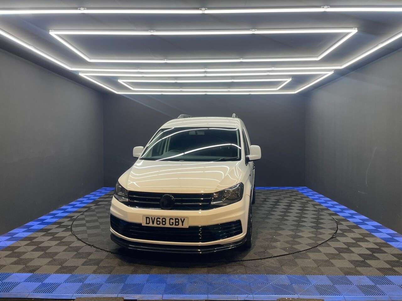 A 2018 VOLKSWAGEN CADDY 2.0 TDI C20 Startline Panel Van 5dr Diesel Manual SWB Euro 6 (s/s) (102 ps) A 2018 VOLKSWAGEN CADDY 2.0 TDI C20 Startline Panel Van 5dr Diesel Manual SWB Euro 6 (s/s) (102 ps)