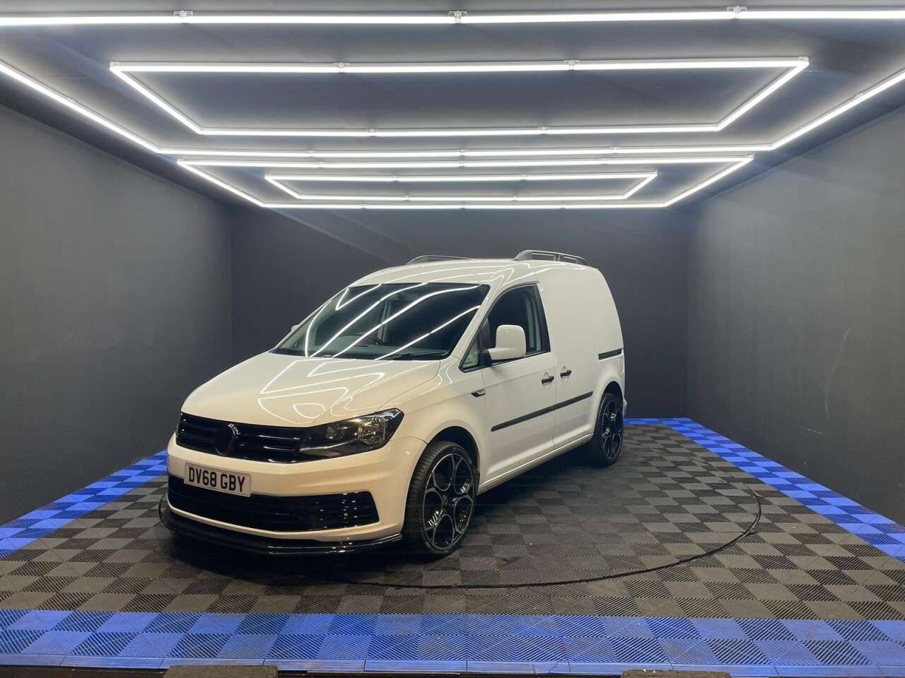 A 2018 VOLKSWAGEN CADDY 2.0 TDI C20 Startline Panel Van 5dr Diesel Manual SWB Euro 6 (s/s) (102 ps) A 2018 VOLKSWAGEN CADDY 2.0 TDI C20 Startline Panel Van 5dr Diesel Manual SWB Euro 6 (s/s) (102 ps)