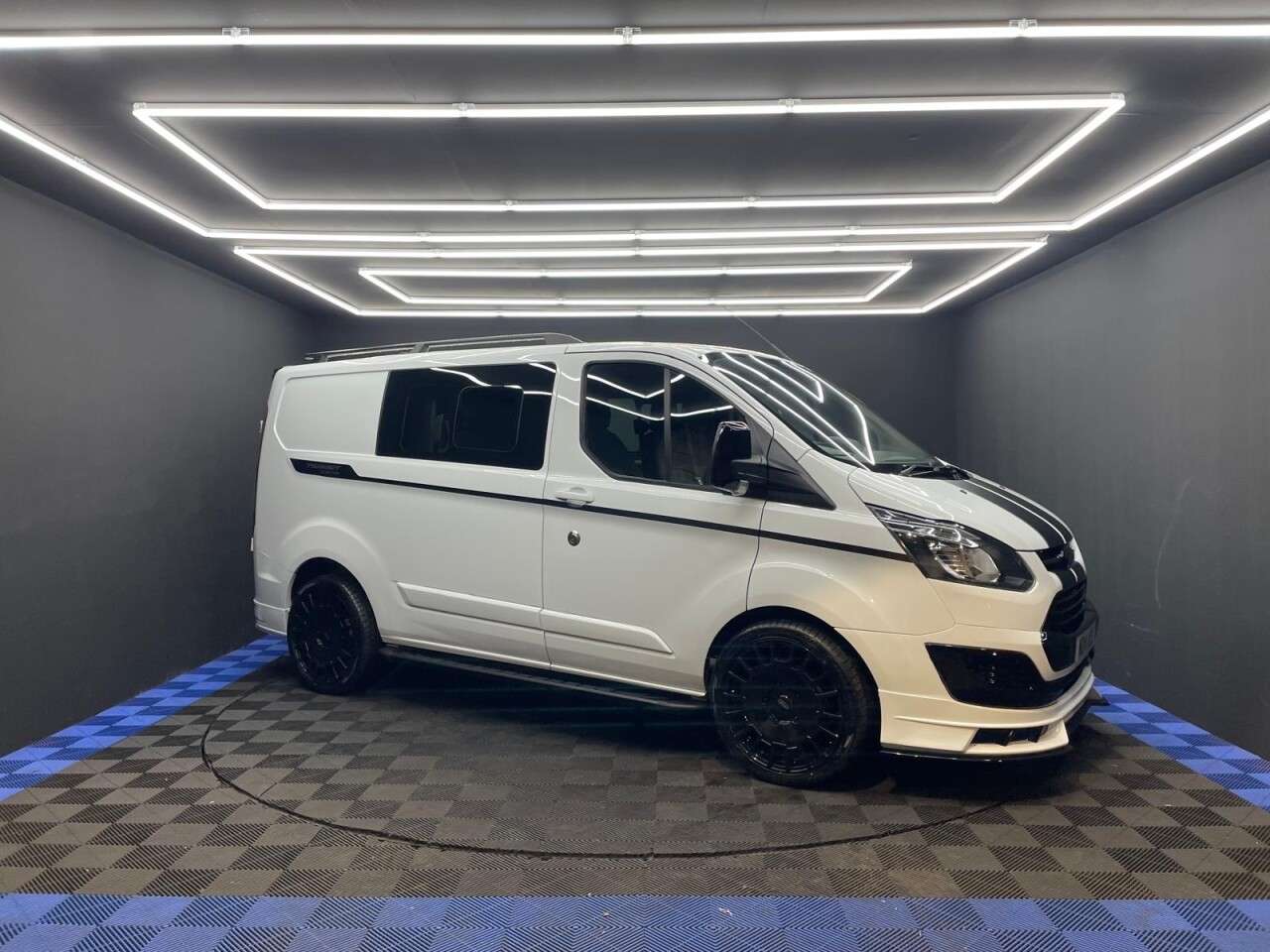 A 2014 FORD TRANSIT CUSTOM 2.2 TDCi 290 Combi Van 5dr Diesel Manual L1 H1 (191 g/km, 98 bhp) 2 KEYS RE A 2014 FORD TRANSIT CUSTOM 2.2 TDCi 290 Combi Van 5dr Diesel Manual L1 H1 (191 g/km, 98 bhp) 2 KEYS RE
