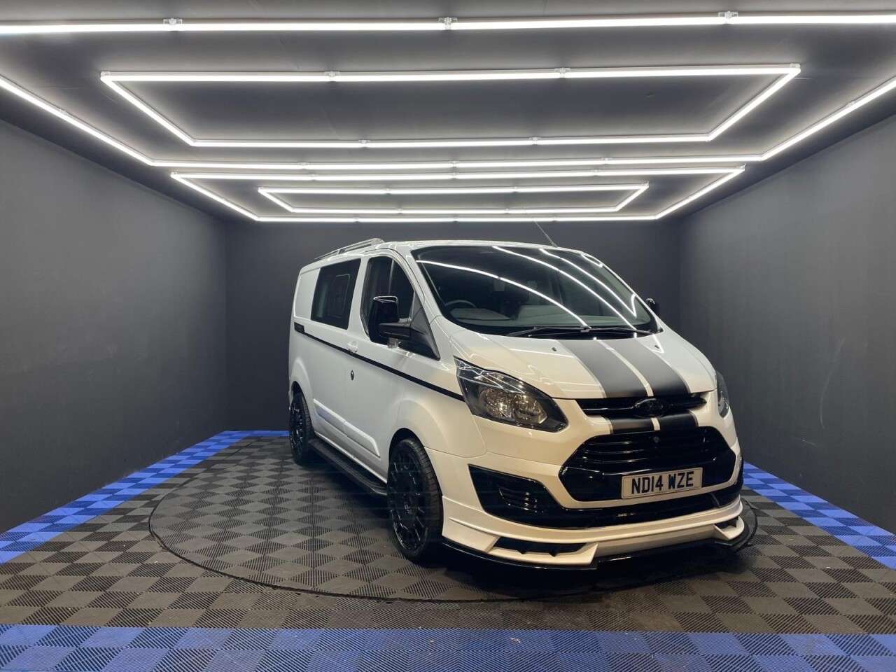 A 2014 FORD TRANSIT CUSTOM 2.2 TDCi 290 Combi Van 5dr Diesel Manual L1 H1 (191 g/km, 98 bhp) 2 KEYS RE A 2014 FORD TRANSIT CUSTOM 2.2 TDCi 290 Combi Van 5dr Diesel Manual L1 H1 (191 g/km, 98 bhp) 2 KEYS RE
