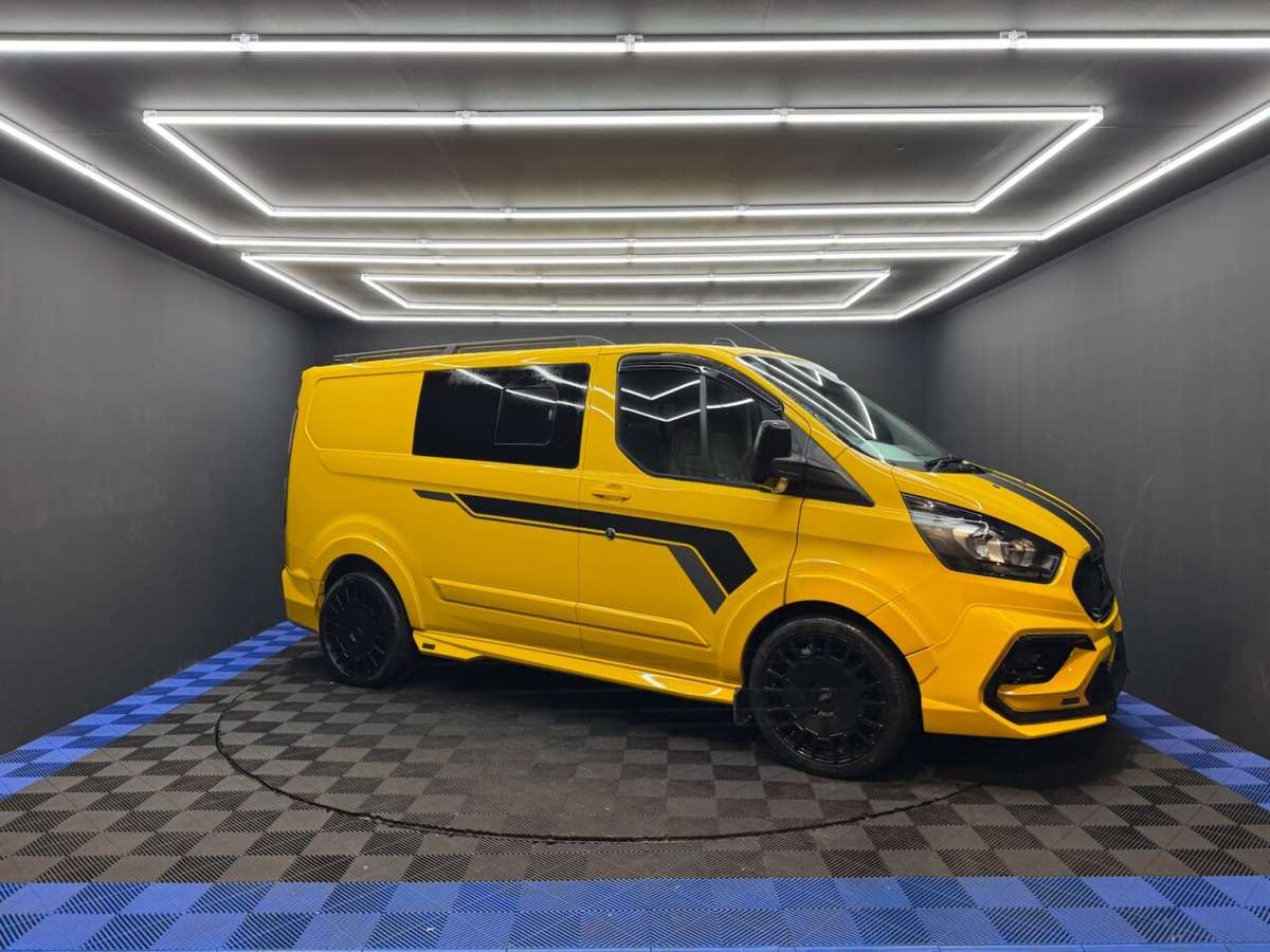 Check out this Ford Transit Custom 2022 Diesel Manual