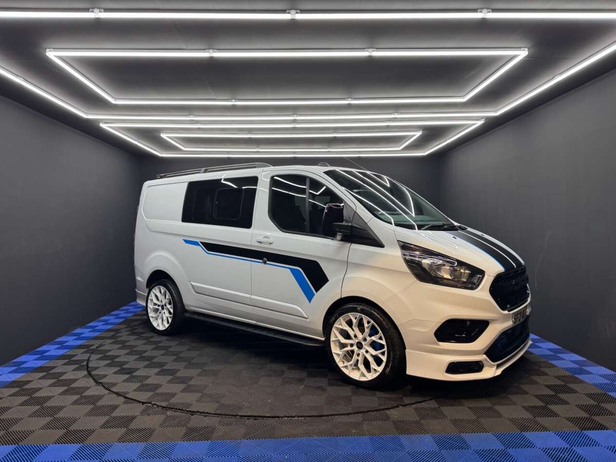 Check out this Ford Transit Custom 2021 Diesel Manual