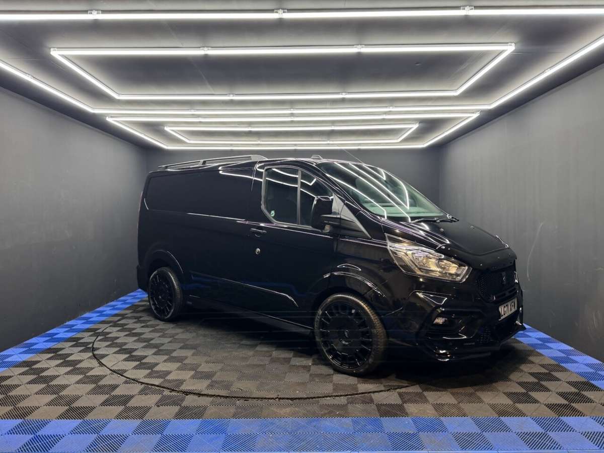 Check out this Ford Transit Custom 2021 Diesel Manual
