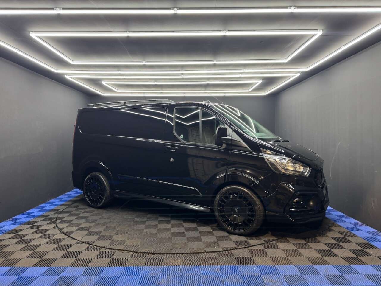 A 2021 FORD TRANSIT CUSTOM 2.0 280 EcoBlue Limited Panel Van 5dr Diesel Manual L1 H1 Euro 6 (s/s) (130 A 2021 FORD TRANSIT CUSTOM 2.0 280 EcoBlue Limited Panel Van 5dr Diesel Manual L1 H1 Euro 6 (s/s) (130