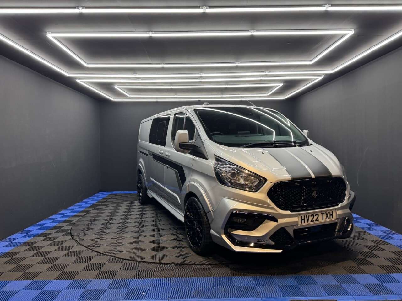 A 2022 FORD TRANSIT CUSTOM 2.0 320 EcoBlue Limited Crew Van Double Cab 5dr Diesel Manual L2 H1 Euro 6 A 2022 FORD TRANSIT CUSTOM 2.0 320 EcoBlue Limited Crew Van Double Cab 5dr Diesel Manual L2 H1 Euro 6