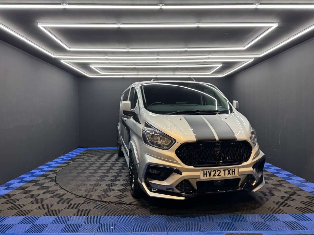 A 2022 FORD TRANSIT CUSTOM 2.0 320 EcoBlue Limited Crew Van Double Cab 5dr Diesel Manual L2 H1 Euro 6 A 2022 FORD TRANSIT CUSTOM 2.0 320 EcoBlue Limited Crew Van Double Cab 5dr Diesel Manual L2 H1 Euro 6