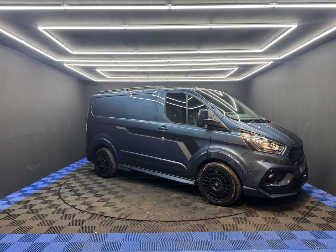 A 2020 FORD TRANSIT CUSTOM 2.0 280 EcoBlue Limited Panel Van 5dr Diesel Manual L1 H1 Euro 6 (s/s) (130 A 2020 FORD TRANSIT CUSTOM 2.0 280 EcoBlue Limited Panel Van 5dr Diesel Manual L1 H1 Euro 6 (s/s) (130