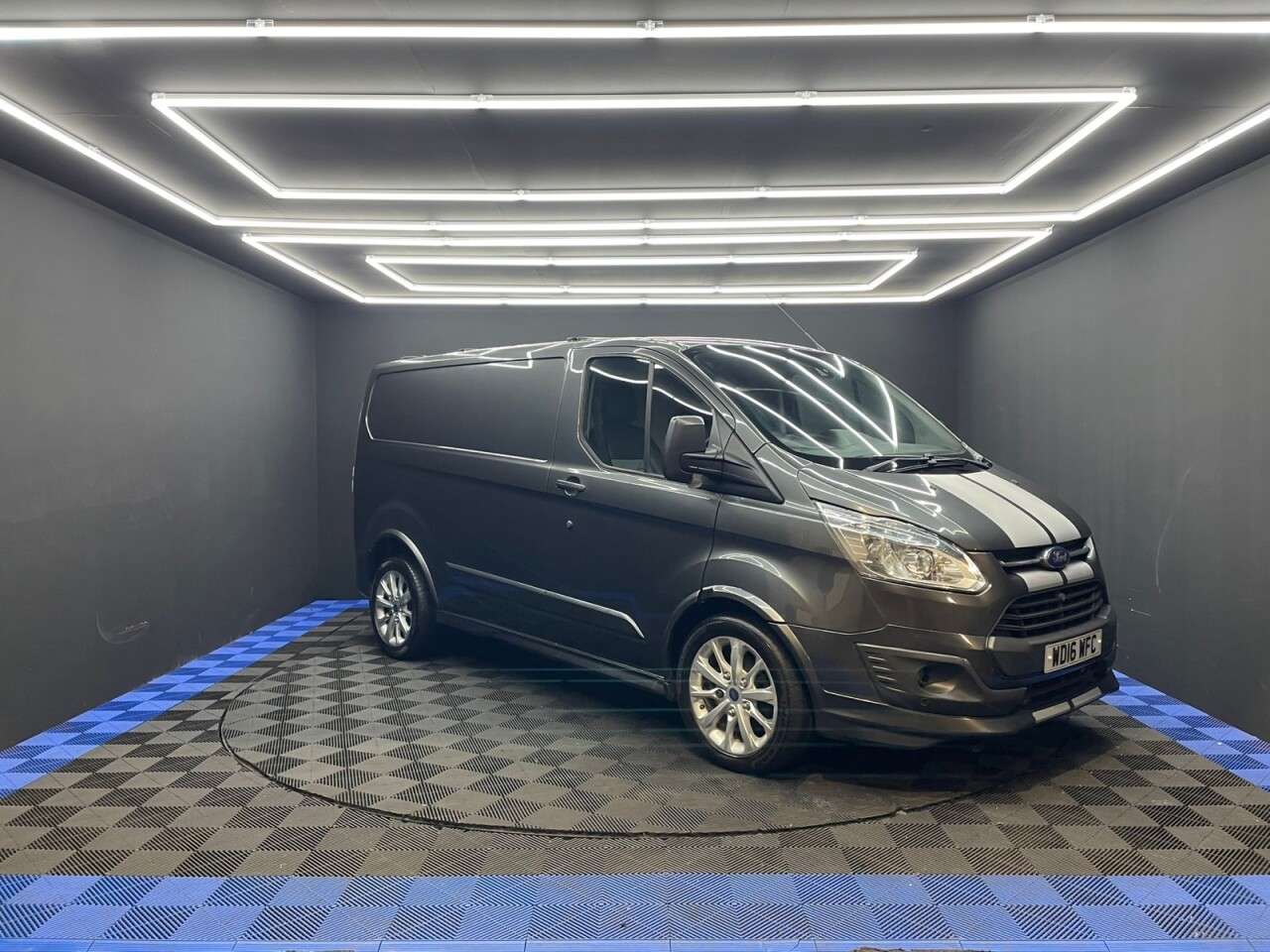 A 2016 FORD TRANSIT CUSTOM 2.2 TDCi 290 Sport Panel Van 5dr Diesel Manual L1 H1 (186 g/km, 153 bhp) JU A 2016 FORD TRANSIT CUSTOM 2.2 TDCi 290 Sport Panel Van 5dr Diesel Manual L1 H1 (186 g/km, 153 bhp) JU