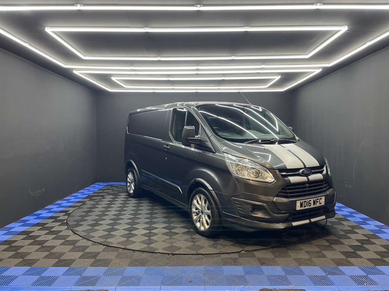 A 2016 FORD TRANSIT CUSTOM 2.2 TDCi 290 Sport Panel Van 5dr Diesel Manual L1 H1 (186 g/km, 153 bhp) JU A 2016 FORD TRANSIT CUSTOM 2.2 TDCi 290 Sport Panel Van 5dr Diesel Manual L1 H1 (186 g/km, 153 bhp) JU