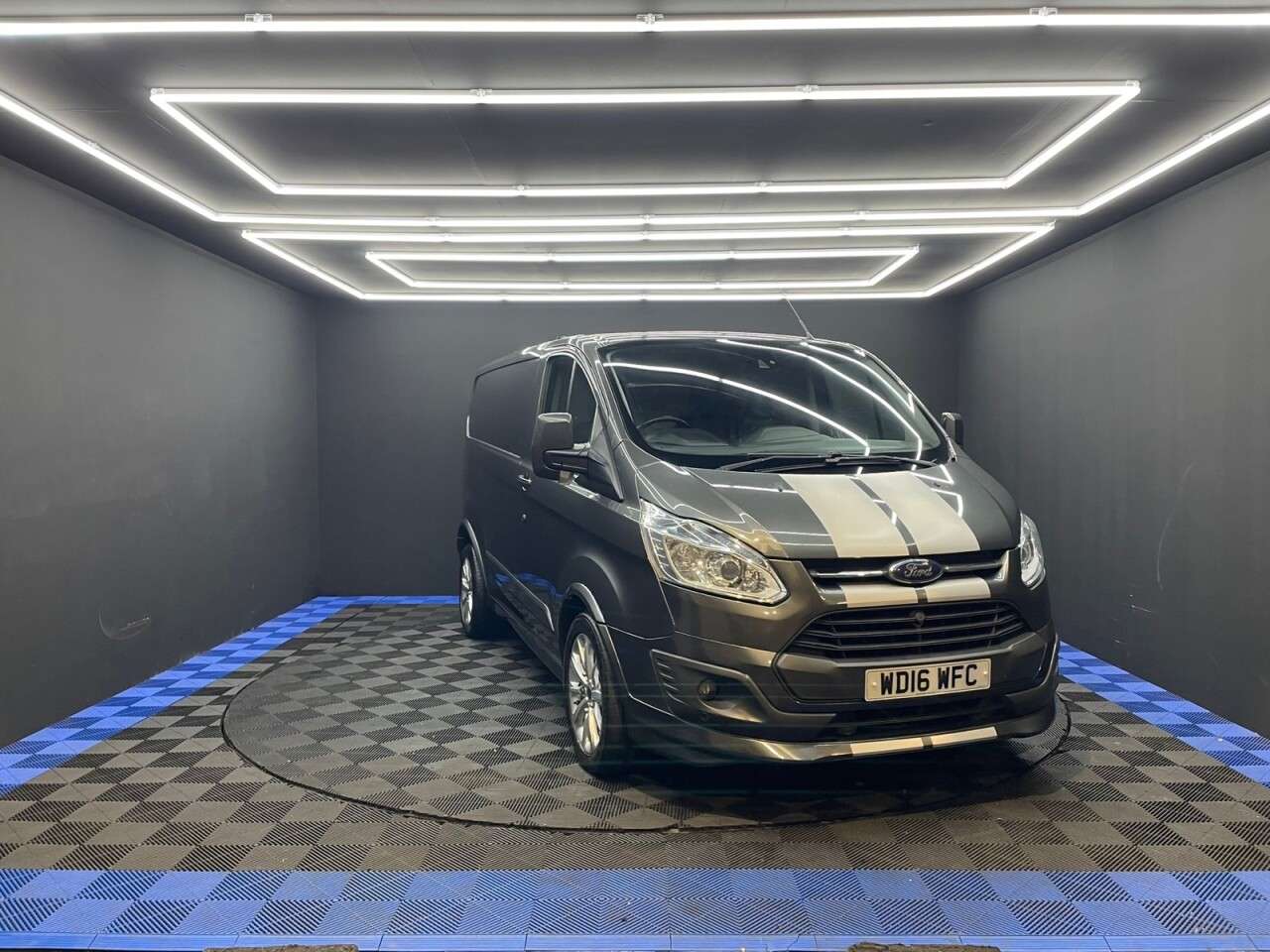 A 2016 FORD TRANSIT CUSTOM 2.2 TDCi 290 Sport Panel Van 5dr Diesel Manual L1 H1 (186 g/km, 153 bhp) JU A 2016 FORD TRANSIT CUSTOM 2.2 TDCi 290 Sport Panel Van 5dr Diesel Manual L1 H1 (186 g/km, 153 bhp) JU