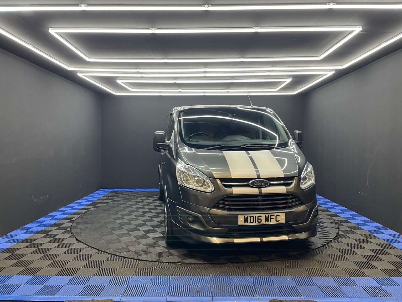 A 2016 FORD TRANSIT CUSTOM 2.2 TDCi 290 Sport Panel Van 5dr Diesel Manual L1 H1 (186 g/km, 153 bhp) JU A 2016 FORD TRANSIT CUSTOM 2.2 TDCi 290 Sport Panel Van 5dr Diesel Manual L1 H1 (186 g/km, 153 bhp) JU