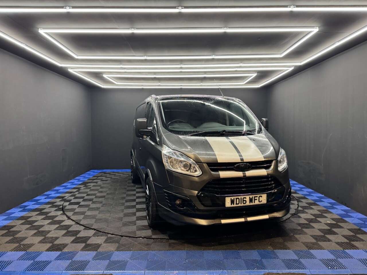 A 2016 FORD TRANSIT CUSTOM 2.2 TDCi 290 Sport Panel Van 5dr Diesel Manual L1 H1 (186 g/km, 153 bhp) JU A 2016 FORD TRANSIT CUSTOM 2.2 TDCi 290 Sport Panel Van 5dr Diesel Manual L1 H1 (186 g/km, 153 bhp) JU