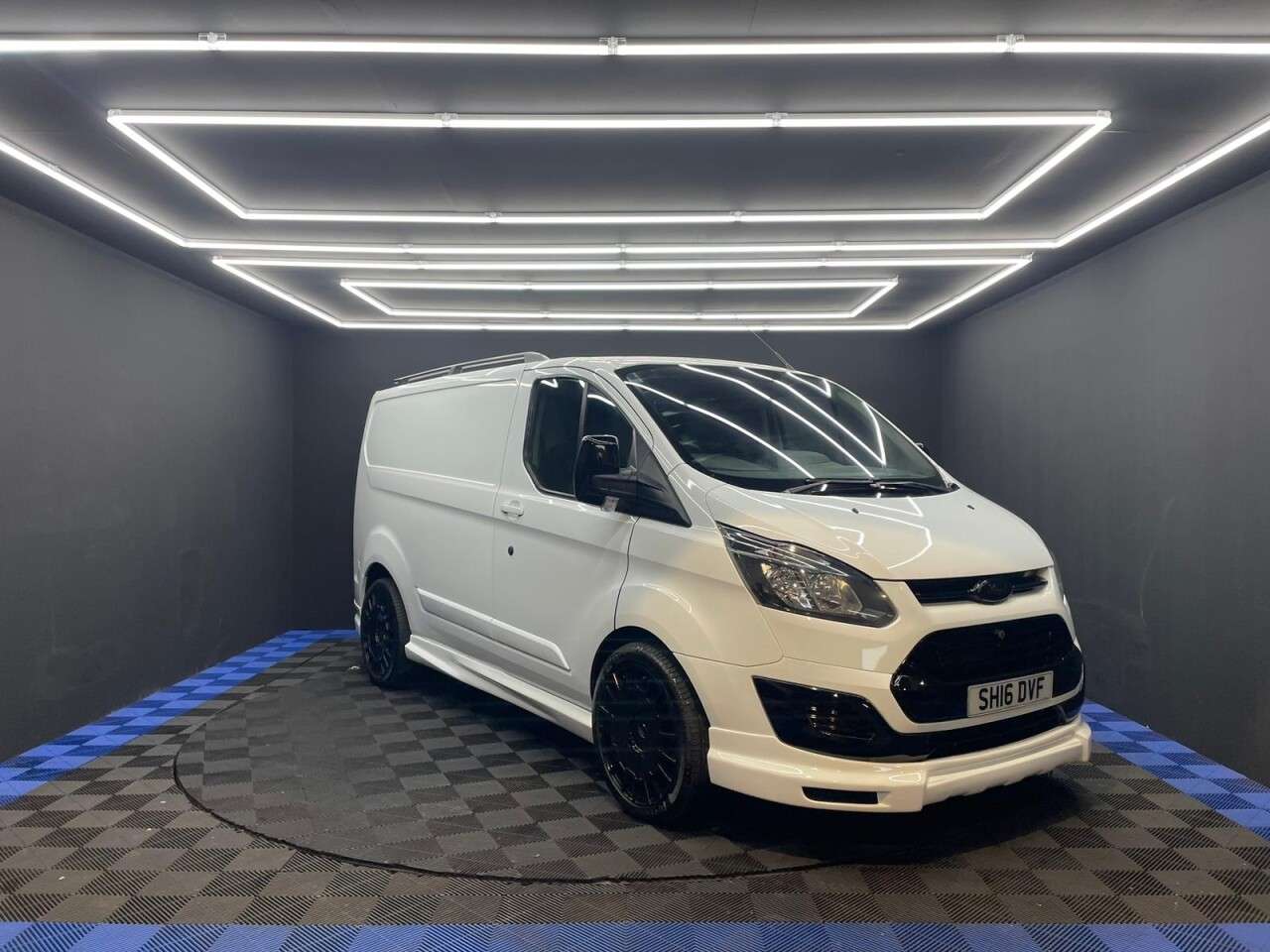 A 2016 FORD TRANSIT CUSTOM 2.2 TDCi 290 Panel Van 5dr Diesel Manual L1 H1 (186 g/km, 98 bhp) 2 KEYS BO A 2016 FORD TRANSIT CUSTOM 2.2 TDCi 290 Panel Van 5dr Diesel Manual L1 H1 (186 g/km, 98 bhp) 2 KEYS BO