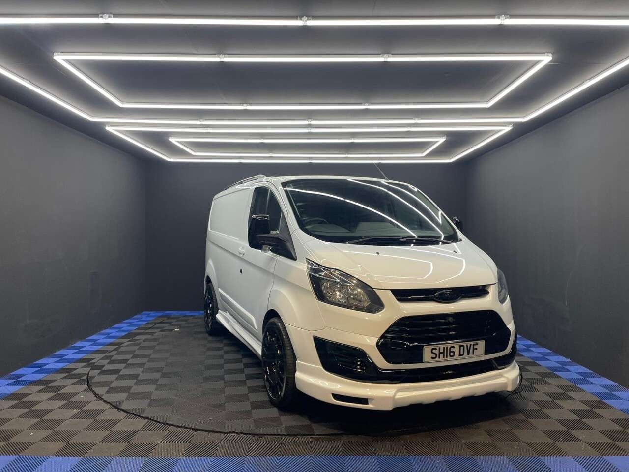 A 2016 FORD TRANSIT CUSTOM 2.2 TDCi 290 Panel Van 5dr Diesel Manual L1 H1 (186 g/km, 98 bhp) 2 KEYS BO A 2016 FORD TRANSIT CUSTOM 2.2 TDCi 290 Panel Van 5dr Diesel Manual L1 H1 (186 g/km, 98 bhp) 2 KEYS BO