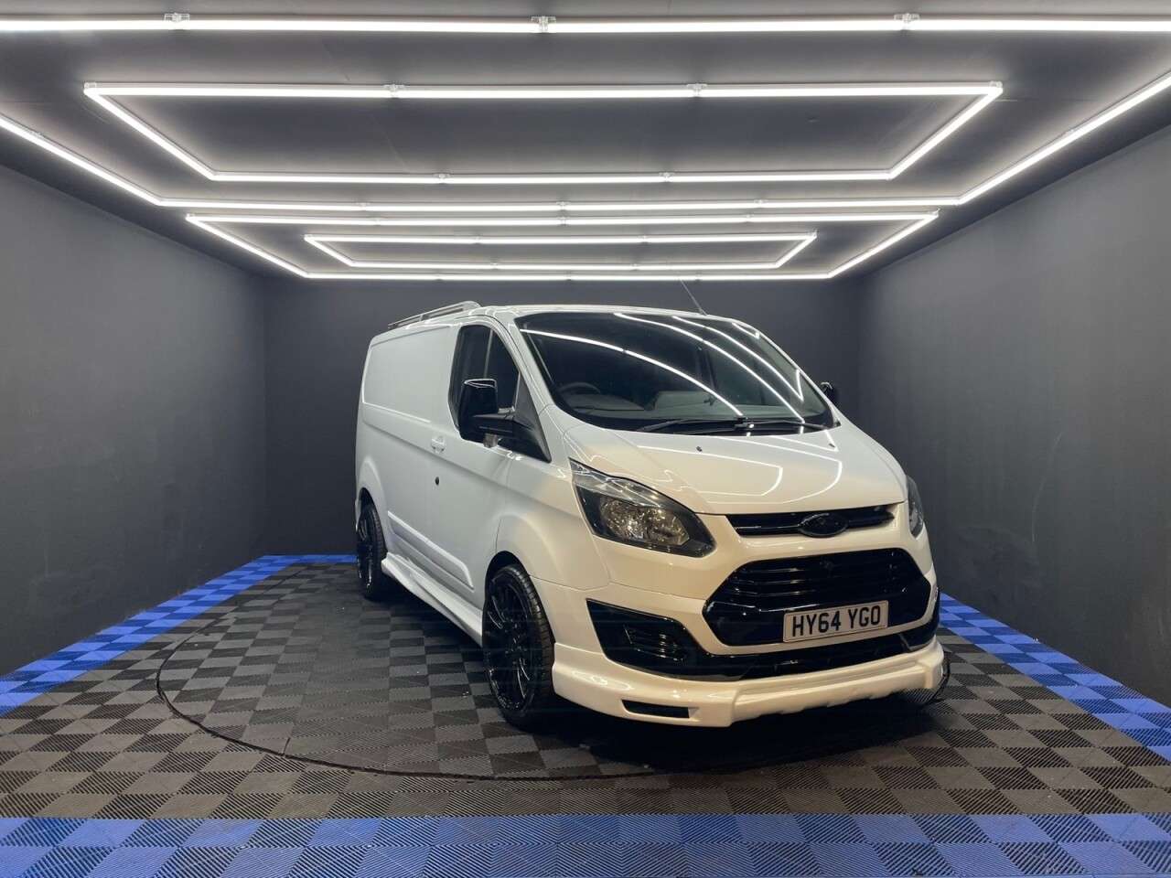 A 2014 FORD TRANSIT CUSTOM 2.2 TDCi 290 Panel Van 5dr Diesel Manual L1 H1 (186 g/km, 98 bhp) REAR REVE A 2014 FORD TRANSIT CUSTOM 2.2 TDCi 290 Panel Van 5dr Diesel Manual L1 H1 (186 g/km, 98 bhp) REAR REVE