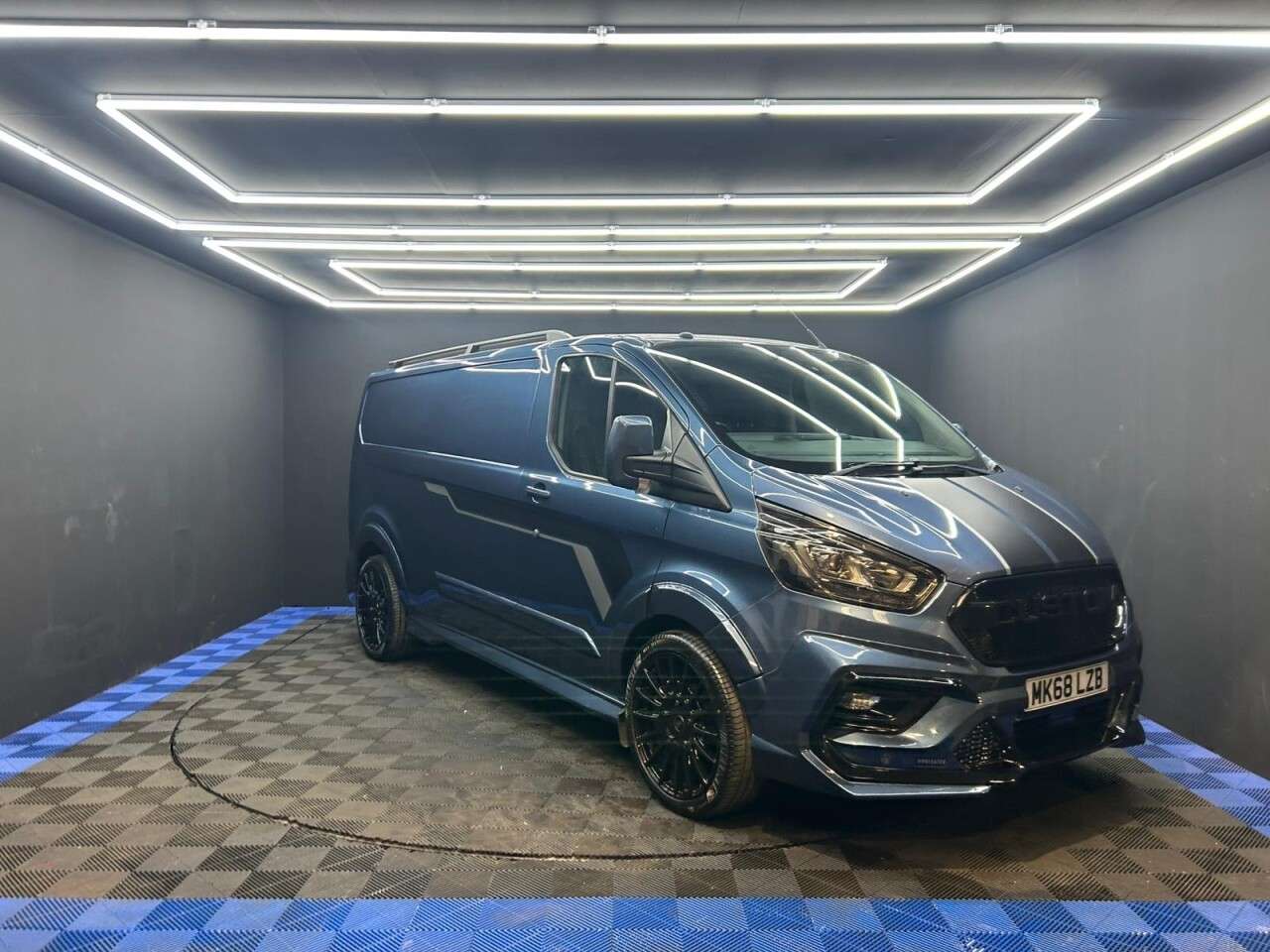 A 2018 FORD TRANSIT CUSTOM 2.0 300 EcoBlue Trend Panel Van 5dr Diesel Manual L2 H1 Euro 6 (105 ps) 2 K A 2018 FORD TRANSIT CUSTOM 2.0 300 EcoBlue Trend Panel Van 5dr Diesel Manual L2 H1 Euro 6 (105 ps) 2 K