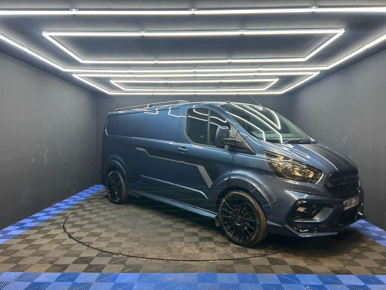 A 2018 FORD TRANSIT CUSTOM 2.0 300 EcoBlue Trend Panel Van 5dr Diesel Manual L2 H1 Euro 6 (105 ps) 2 K A 2018 FORD TRANSIT CUSTOM 2.0 300 EcoBlue Trend Panel Van 5dr Diesel Manual L2 H1 Euro 6 (105 ps) 2 K