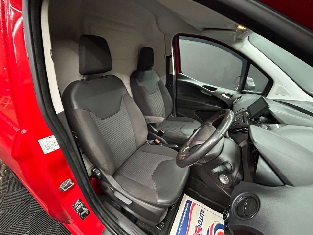 2017 FORD TRANSIT COURIER 2017 FORD TRANSIT COURIER