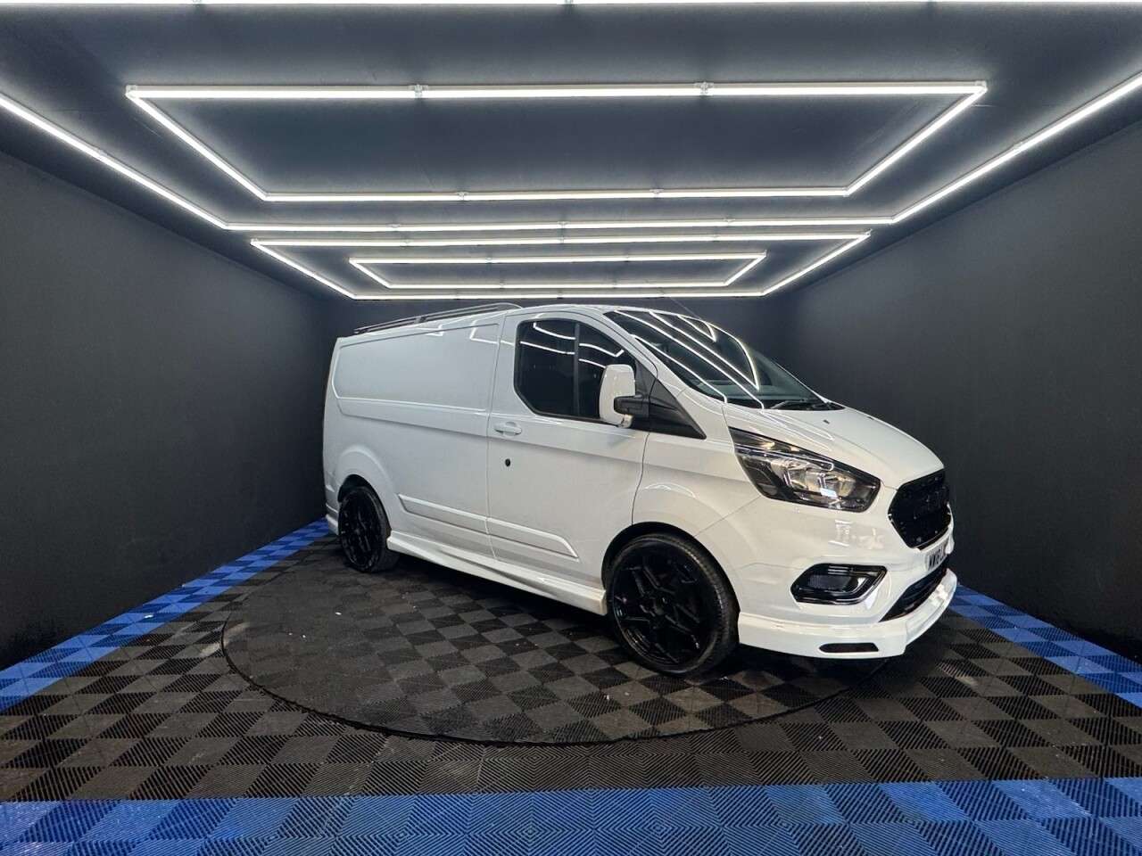 A 2018 FORD TRANSIT CUSTOM 2.0 300 EcoBlue Panel Van 5dr Diesel Manual L1 H1 Euro 6 (105 ps) A 2018 FORD TRANSIT CUSTOM 2.0 300 EcoBlue Panel Van 5dr Diesel Manual L1 H1 Euro 6 (105 ps)