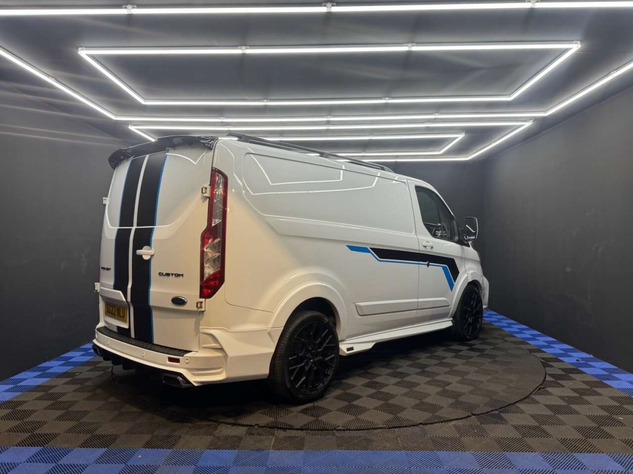 A 2021 FORD TRANSIT CUSTOM 2.0 300 EcoBlue Leader Panel Van 5dr Diesel Manual L1 H1 Euro 6 (s/s) (105 A 2021 FORD TRANSIT CUSTOM 2.0 300 EcoBlue Leader Panel Van 5dr Diesel Manual L1 H1 Euro 6 (s/s) (105