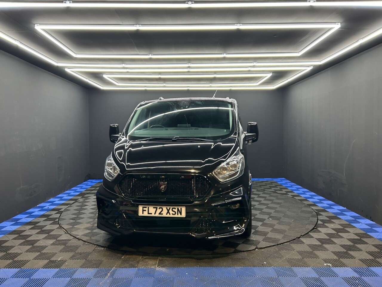 A 2022 FORD TRANSIT CUSTOM 2.0 300 EcoBlue Limited Crew Van Double Cab 5dr Diesel Auto L1 H1 Euro 6 (1 A 2022 FORD TRANSIT CUSTOM 2.0 300 EcoBlue Limited Crew Van Double Cab 5dr Diesel Auto L1 H1 Euro 6 (1