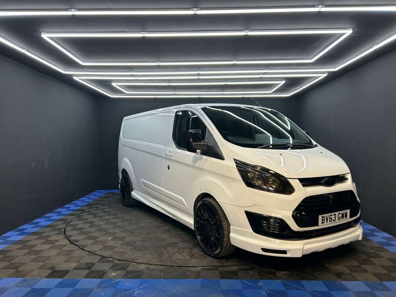 A 2013 FORD TRANSIT CUSTOM 2.2 TDCi 290 Panel Van 5dr Diesel Manual L2 H1 (186 g/km, 98 bhp) 1 OWNER F A 2013 FORD TRANSIT CUSTOM 2.2 TDCi 290 Panel Van 5dr Diesel Manual L2 H1 (186 g/km, 98 bhp) 1 OWNER F