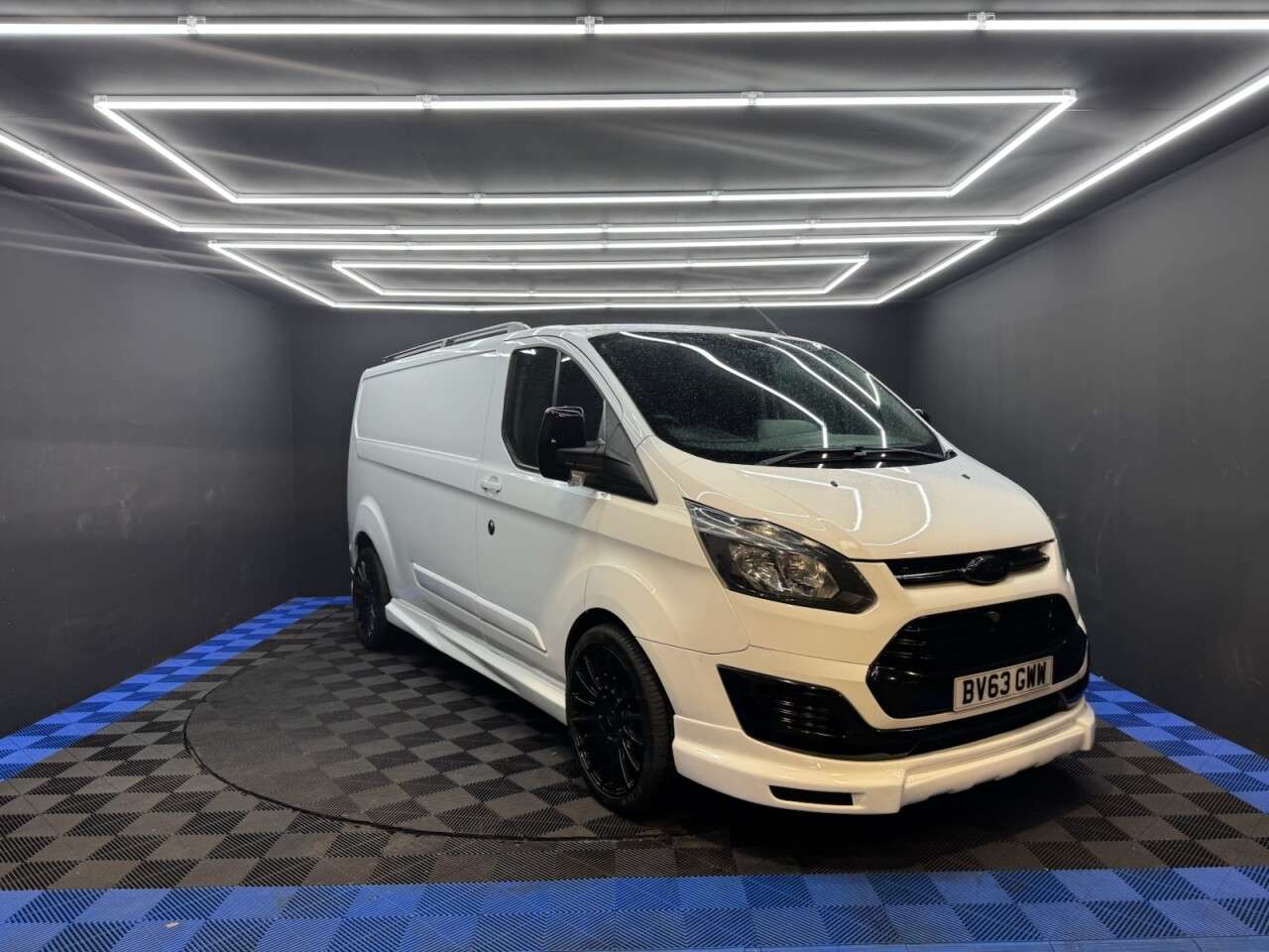 A 2013 FORD TRANSIT CUSTOM 2.2 TDCi 290 Panel Van 5dr Diesel Manual L2 H1 (186 g/km, 98 bhp) 1 OWNER F A 2013 FORD TRANSIT CUSTOM 2.2 TDCi 290 Panel Van 5dr Diesel Manual L2 H1 (186 g/km, 98 bhp) 1 OWNER F