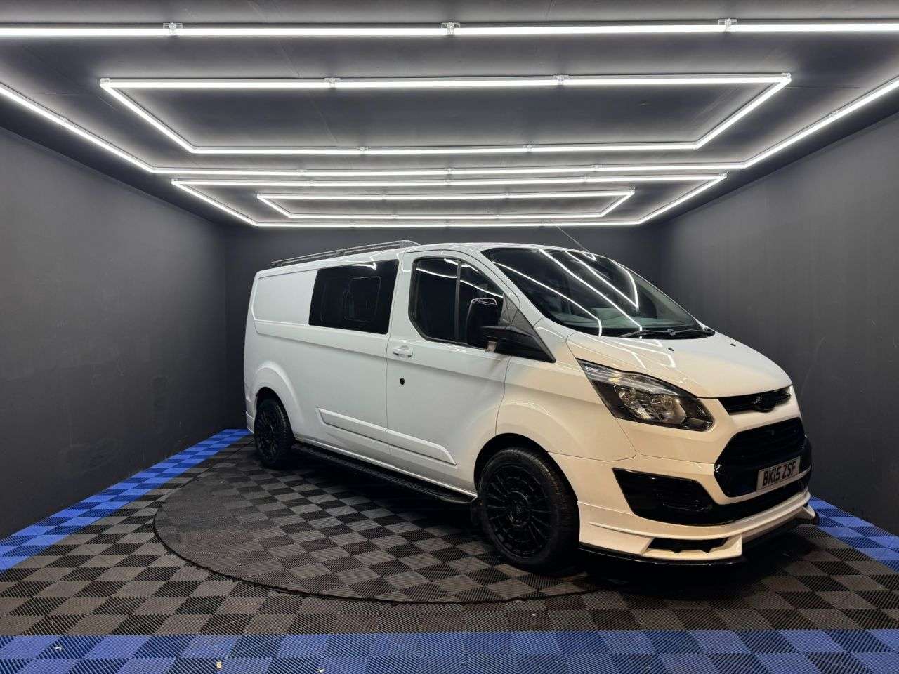 A 2015 FORD TRANSIT CUSTOM 2.2 TDCi 290 Combi Van 5dr Diesel Manual L2 H1 (191 g/km, 98 bhp) A 2015 FORD TRANSIT CUSTOM 2.2 TDCi 290 Combi Van 5dr Diesel Manual L2 H1 (191 g/km, 98 bhp)