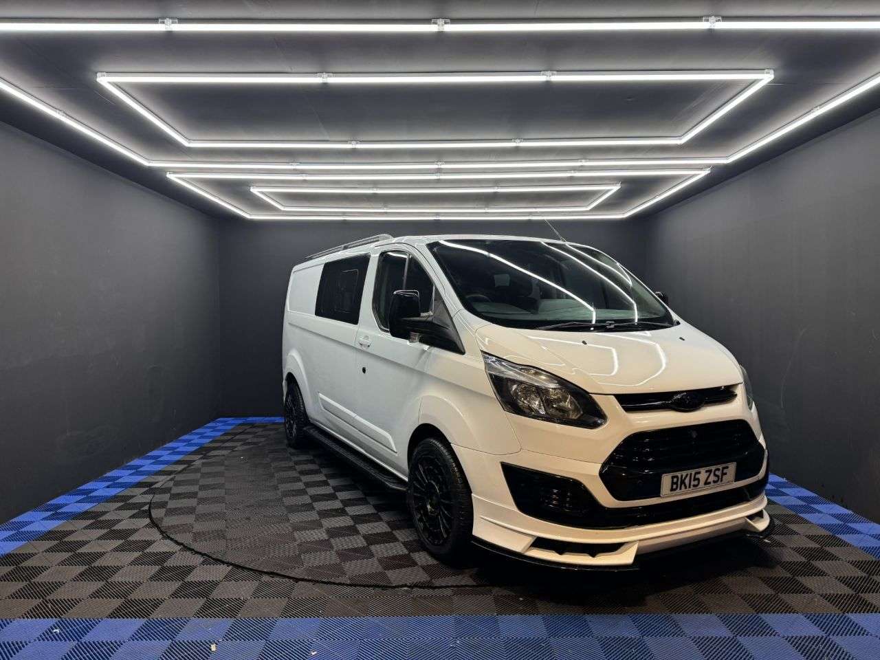 A 2015 FORD TRANSIT CUSTOM 2.2 TDCi 290 Combi Van 5dr Diesel Manual L2 H1 (191 g/km, 98 bhp) A 2015 FORD TRANSIT CUSTOM 2.2 TDCi 290 Combi Van 5dr Diesel Manual L2 H1 (191 g/km, 98 bhp)