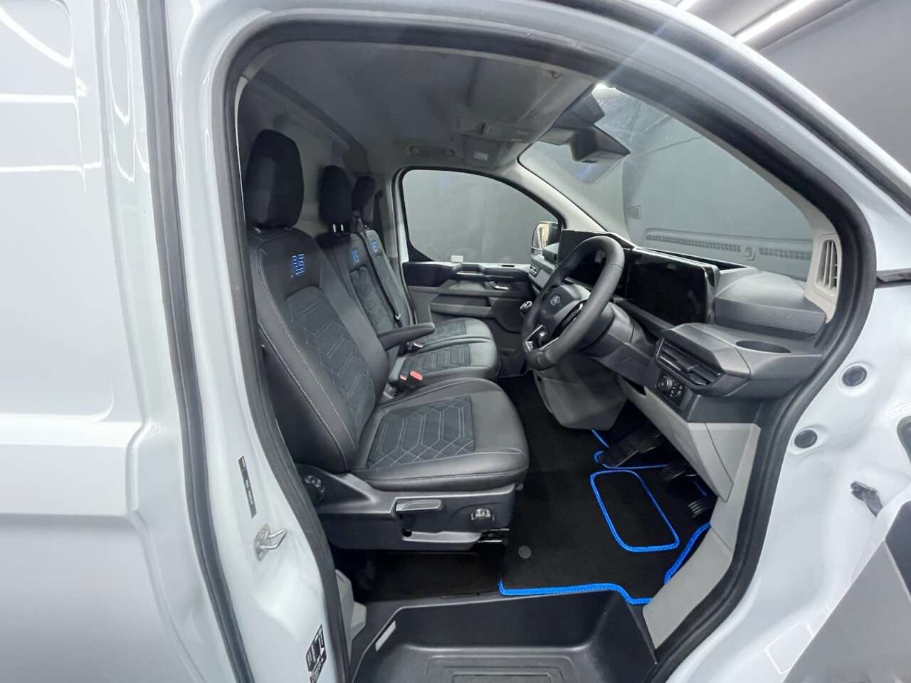 2024 FORD TRANSIT CUSTOM 2024 FORD TRANSIT CUSTOM