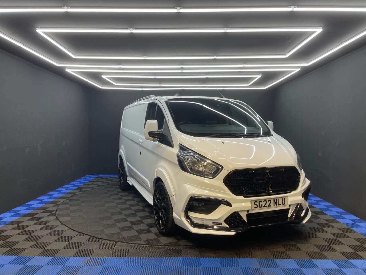 A 2022 FORD TRANSIT CUSTOM 2.0 280 EcoBlue Limited Panel Van 5dr Diesel Manual L1 H1 Euro 6 (s/s) (130 A 2022 FORD TRANSIT CUSTOM 2.0 280 EcoBlue Limited Panel Van 5dr Diesel Manual L1 H1 Euro 6 (s/s) (130