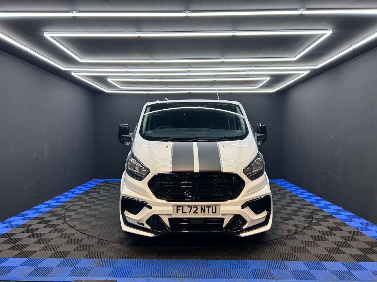 A 2022 FORD TRANSIT CUSTOM 2.0 300 EcoBlue Leader Crew Van Double Cab 5dr Diesel Manual L1 H1 Euro 6 ( A 2022 FORD TRANSIT CUSTOM 2.0 300 EcoBlue Leader Crew Van Double Cab 5dr Diesel Manual L1 H1 Euro 6 (