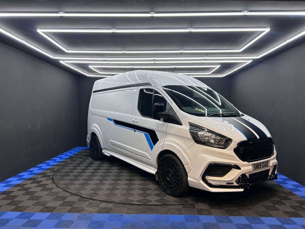 A 2019 FORD TRANSIT CUSTOM 2.0 300 EcoBlue Panel Van 5dr Diesel Manual L2 H2 Euro 6 (105 ps) BRAND NEW A 2019 FORD TRANSIT CUSTOM 2.0 300 EcoBlue Panel Van 5dr Diesel Manual L2 H2 Euro 6 (105 ps) BRAND NEW