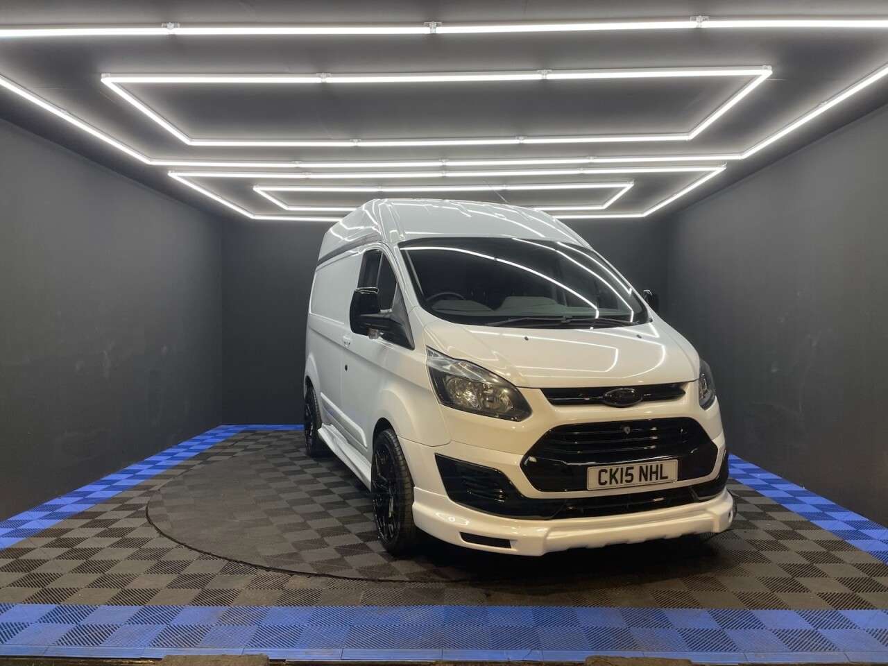A 2015 FORD TRANSIT CUSTOM 2.2 TDCi 270 ECOnetic Panel Van 5dr Diesel Manual L1 H1 (162 g/km, 98 bhp) A 2015 FORD TRANSIT CUSTOM 2.2 TDCi 270 ECOnetic Panel Van 5dr Diesel Manual L1 H1 (162 g/km, 98 bhp)
