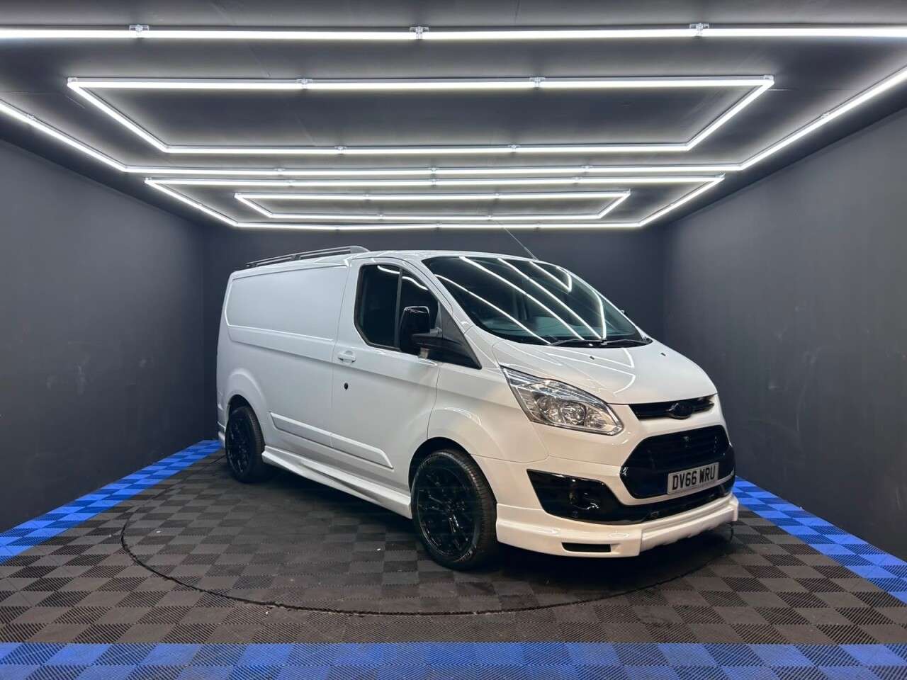 A 2016 FORD TRANSIT CUSTOM 2.2 TDCi 270 Trend Panel Van 5dr Diesel Manual L1 H1 (186 g/km, 123 bhp) 12 A 2016 FORD TRANSIT CUSTOM 2.2 TDCi 270 Trend Panel Van 5dr Diesel Manual L1 H1 (186 g/km, 123 bhp) 12