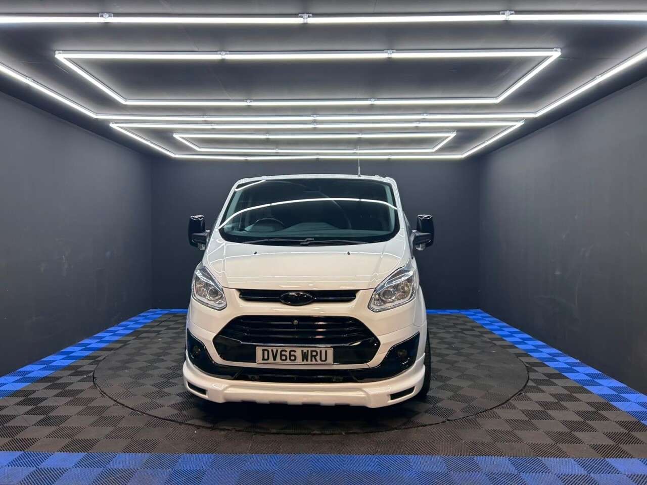 A 2016 FORD TRANSIT CUSTOM 2.2 TDCi 270 Trend Panel Van 5dr Diesel Manual L1 H1 (186 g/km, 123 bhp) 12 A 2016 FORD TRANSIT CUSTOM 2.2 TDCi 270 Trend Panel Van 5dr Diesel Manual L1 H1 (186 g/km, 123 bhp) 12