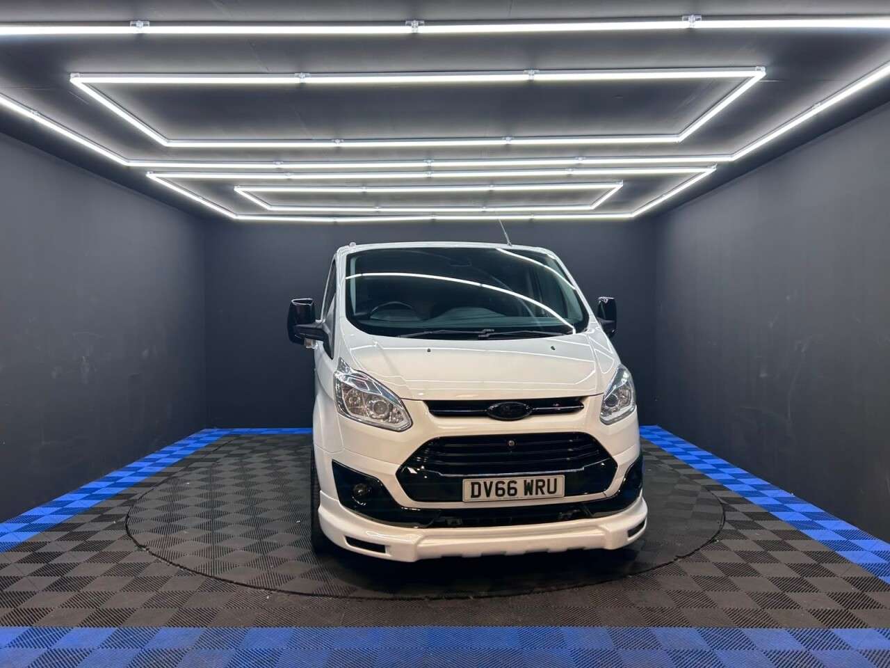 A 2016 FORD TRANSIT CUSTOM 2.2 TDCi 270 Trend Panel Van 5dr Diesel Manual L1 H1 (186 g/km, 123 bhp) 12 A 2016 FORD TRANSIT CUSTOM 2.2 TDCi 270 Trend Panel Van 5dr Diesel Manual L1 H1 (186 g/km, 123 bhp) 12